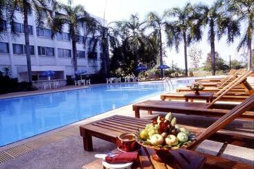 Centara Life Hotel Mae Sot