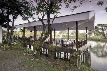 Centara Life Hotel Mae Sot