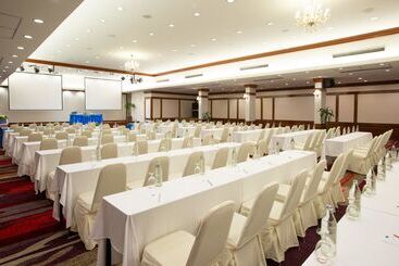 Centara Life Hotel Mae Sot