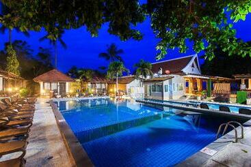 Chaweng Cove Beach Resort