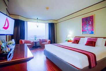 Duangtawan Hotel Chiang Mai  Sha Extra Plus