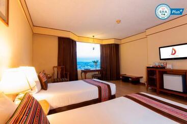 Duangtawan Hotel Chiang Mai  Sha Extra Plus