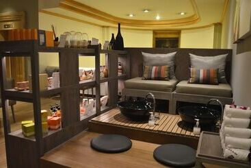 Arnoma Hotel Bangkok