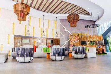 酒店 Holiday Inn Resort Phuket Karon Beach, An Ihg