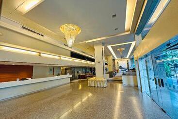هتل Lanna Palace 2004