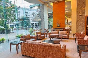 هتل Lanna Palace 2004