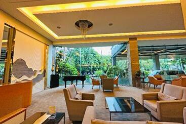 هتل Lanna Palace 2004
