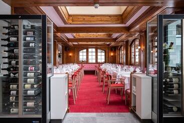 هتل National Zermatt   Matterhorn Views, Sunnegga Gateway & Spa
