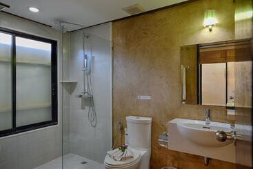 هتل Phuket Island View Resort Sha Extra Plus
