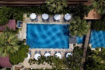 هتل Phuket Island View Resort   Sha Extra Plus