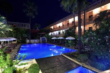 هتل Phuket Island View Resort   Sha Extra Plus