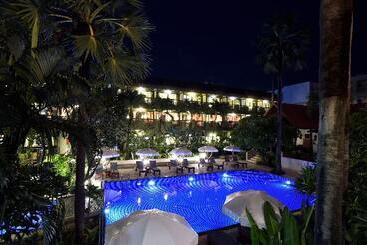 هتل Phuket Island View Resort   Sha Extra Plus