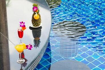 هتل Phuket Island View Resort   Sha Extra Plus