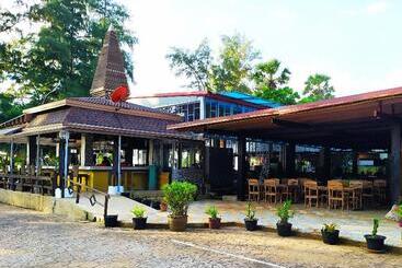 هتل Phuket Island View Resort   Sha Extra Plus