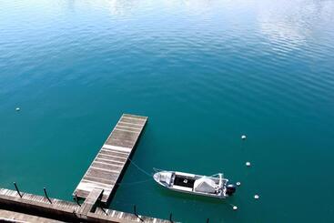 هتل Restaurant Bellevue Au Lac