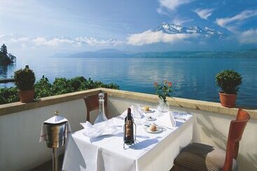 هتل Restaurant Bellevue Au Lac