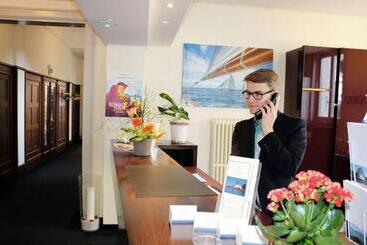 هتل Restaurant Bellevue Au Lac