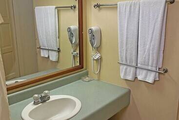 هتل Sundeck Suites