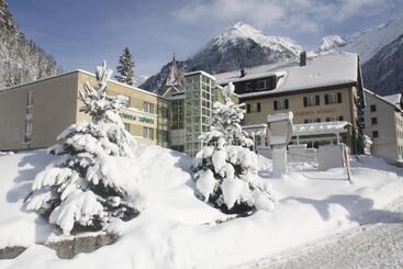ホテル Weisses Rössli Only Bed & Breakfast Self Check In