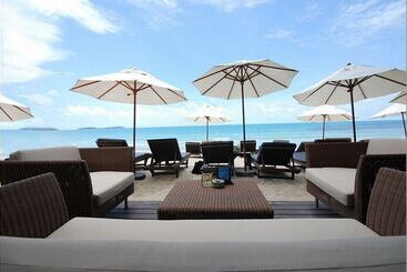 Impiana Beach Front Resort Chaweng Noi, Koh Samui
