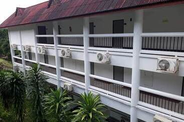 Jansom Beach Resort