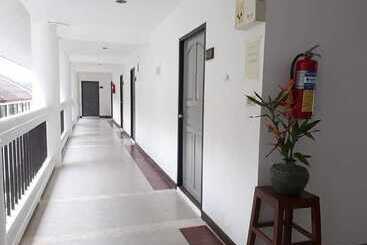 Jansom Beach Resort