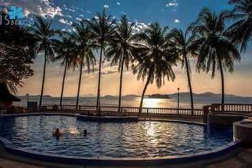 Jansom Beach Resort