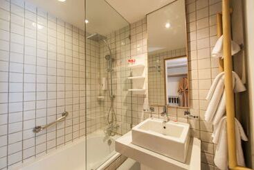 استراحتگاه Ramada By Wyndham Phuket Southsea