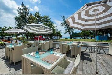 استراحتگاه Ramada By Wyndham Phuket Southsea