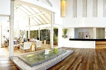 استراحتگاه Ramada By Wyndham Phuket Southsea