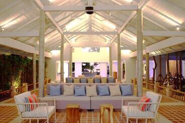 استراحتگاه Ramada By Wyndham Phuket Southsea