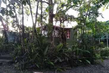 Colonial Lodge Hostel
