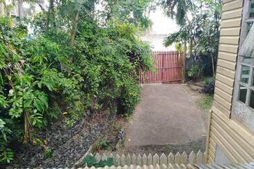 Colonial Lodge Hostel