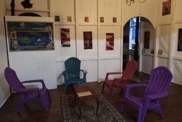Colonial Lodge Hostel
