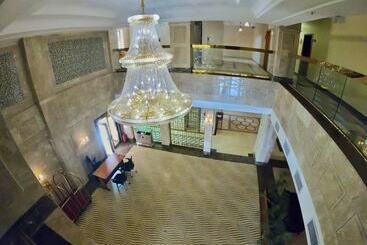 هتل Adig Suites