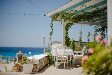 هتل Drymades Inn Resort