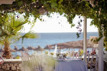هتل Drymades Inn Resort