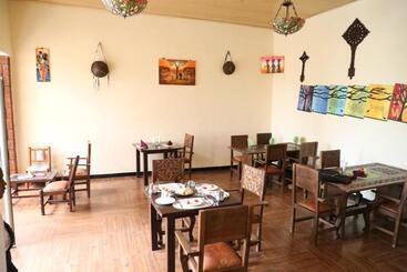 酒店 Fikirandray Lodge