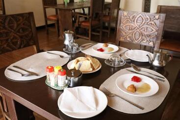 酒店 Fikirandray Lodge