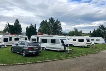 هتل & Restaurant Resort Barca    Campsite