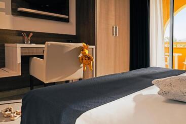 هتل Tui Magic Life Calabria   All Inclusive