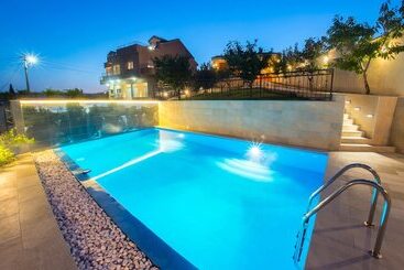 پانسیون Luxury Villa Imperial   With The Vineyard Views
