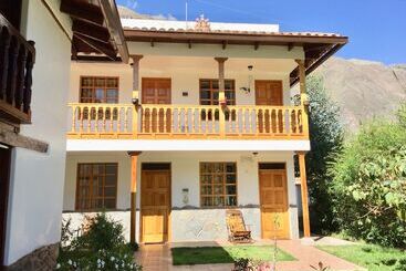 تختخواب و صبحانه Casa Blanca Lodge