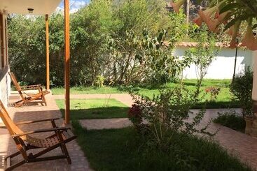 تختخواب و صبحانه Casa Blanca Lodge