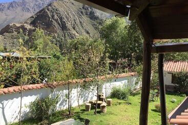تختخواب و صبحانه Casa Blanca Lodge