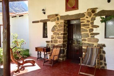 تختخواب و صبحانه Casa Blanca Lodge
