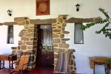 تختخواب و صبحانه Casa Blanca Lodge