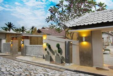 تختخواب و صبحانه The White Key Luxury Villas