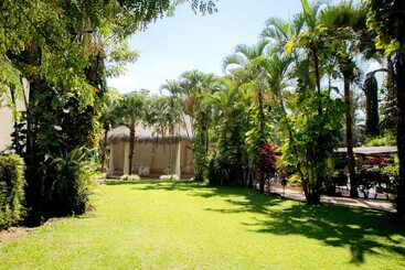 هتل Bambu Resort