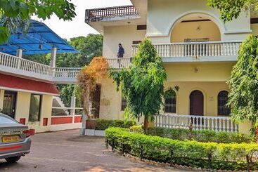 酒店 Headquarter Khajuraho
